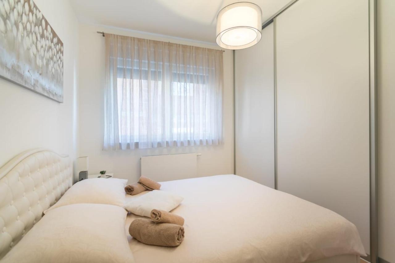 Apartment Sara - Free Parking For 2 Cars ซาเกร็บ ภายนอก รูปภาพ