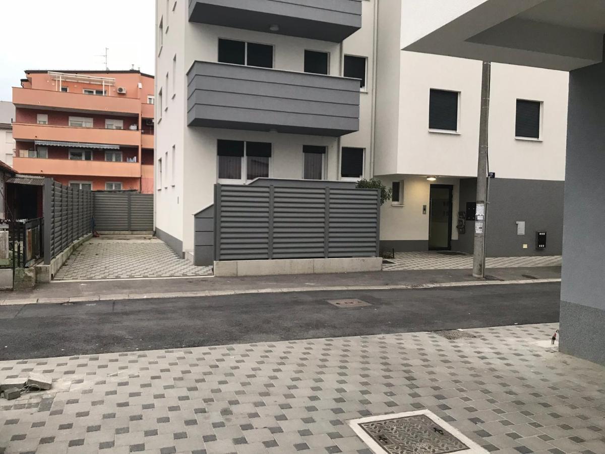 Apartment Sara - Free Parking For 2 Cars ซาเกร็บ ภายนอก รูปภาพ